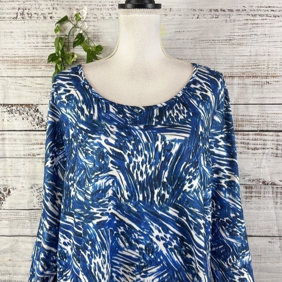 Robert Louis Tunic Top Plus size 1X Blue White Stretch Tropical Modest Casual - Picture 3 of 16